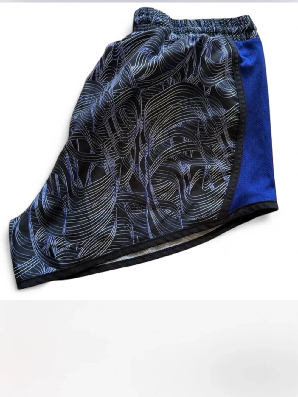 Under Armour Women's Black & Blue Abstract Print Athletic Shorts